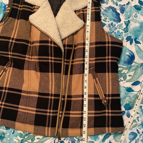 Lined Flannel Vest - Picture 2 of 5